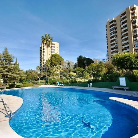 Torres De Aloha 2 Bdr Puerto Banus Apartamento Marbella Exterior foto